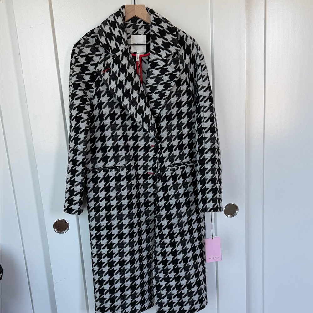 Avec Les Filles Black and White Houndstooth Coat